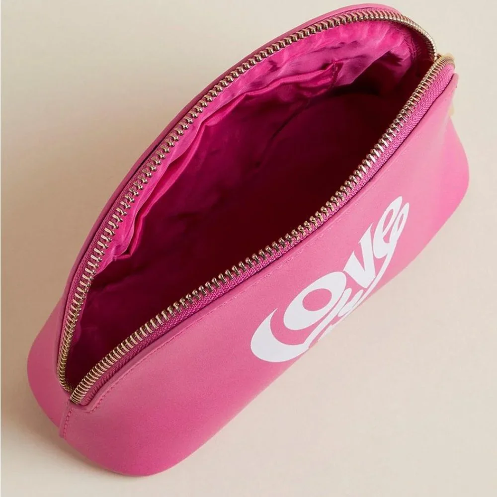 ❤️ TORRID COSMETIC MAKEUP BAG LOVE PINK FAUX LEATHER ACCESSORY POUCH